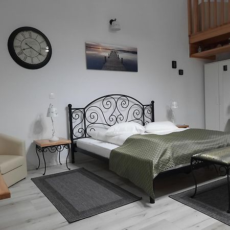 Bed and Breakfast Korona Panzió Odorheiu Secuiesc Exterior foto