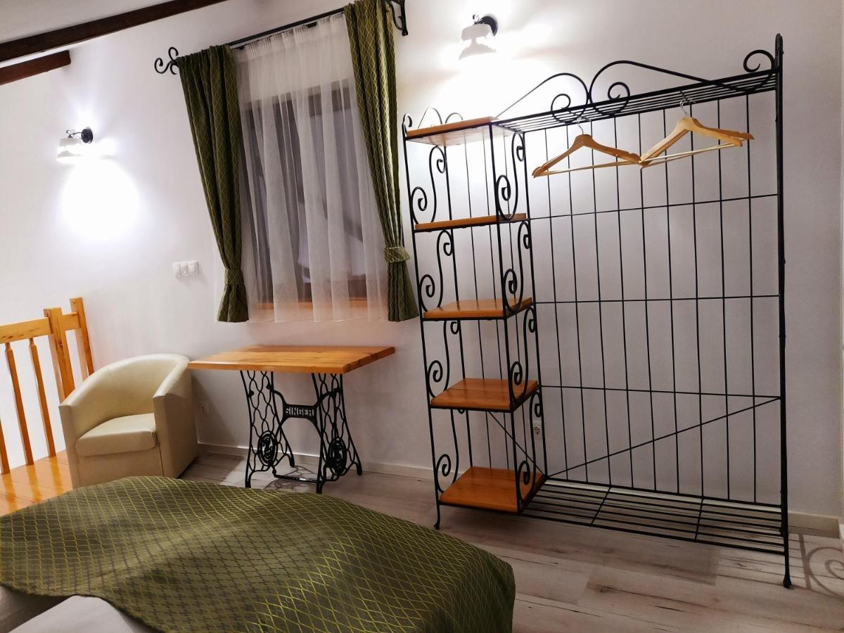 Bed and Breakfast Korona Panzió Odorheiu Secuiesc Exterior foto