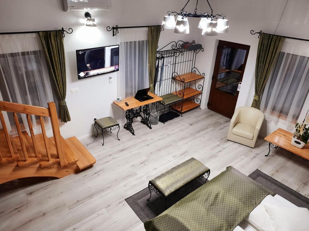 Bed and Breakfast Korona Panzió Odorheiu Secuiesc Exterior foto