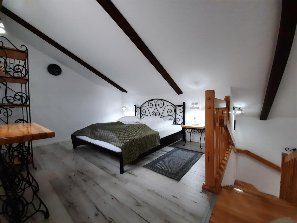 Bed and Breakfast Korona Panzió Odorheiu Secuiesc Exterior foto