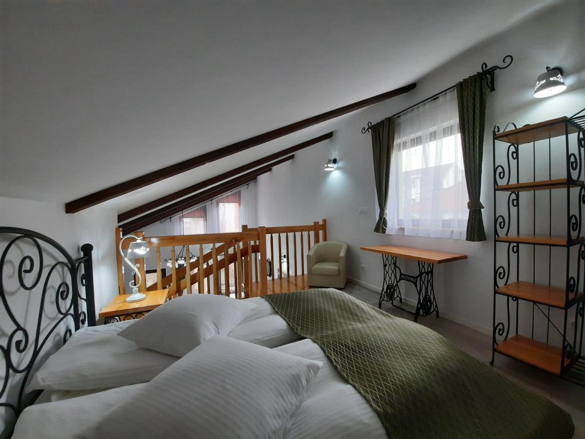 Bed and Breakfast Korona Panzió Odorheiu Secuiesc Exterior foto