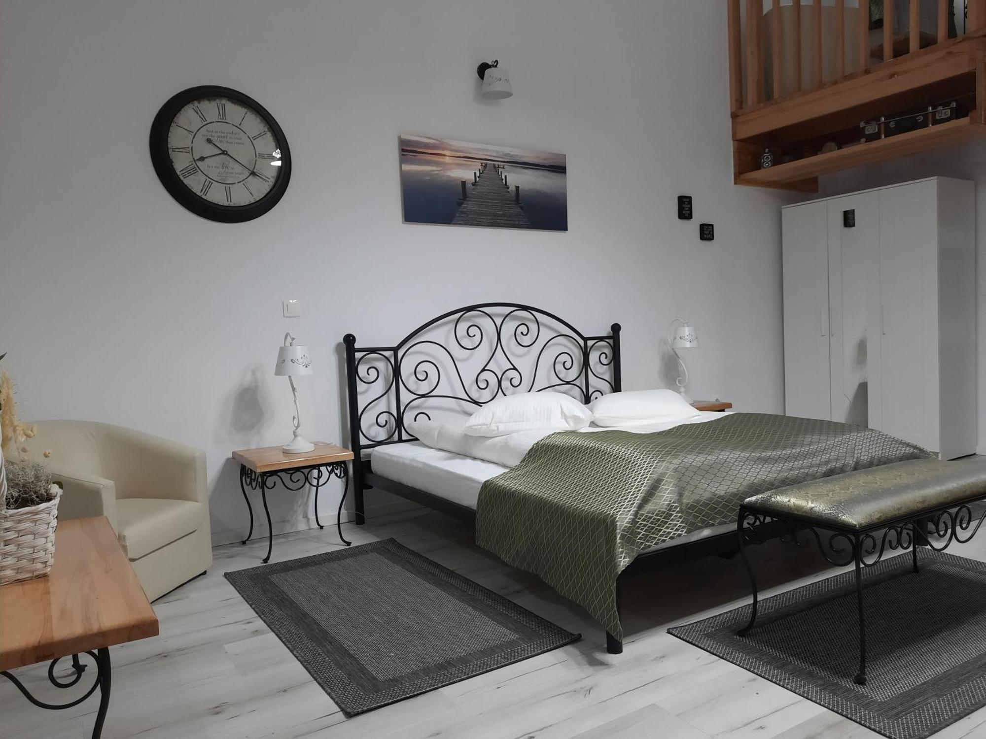 Bed and Breakfast Korona Panzió Odorheiu Secuiesc Exterior foto