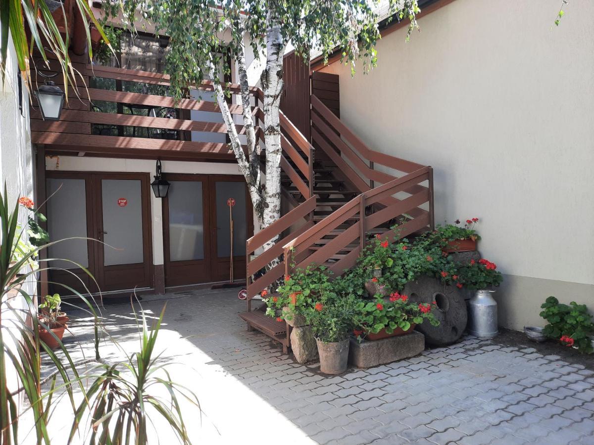 Bed and Breakfast Korona Panzió Odorheiu Secuiesc Exterior foto
