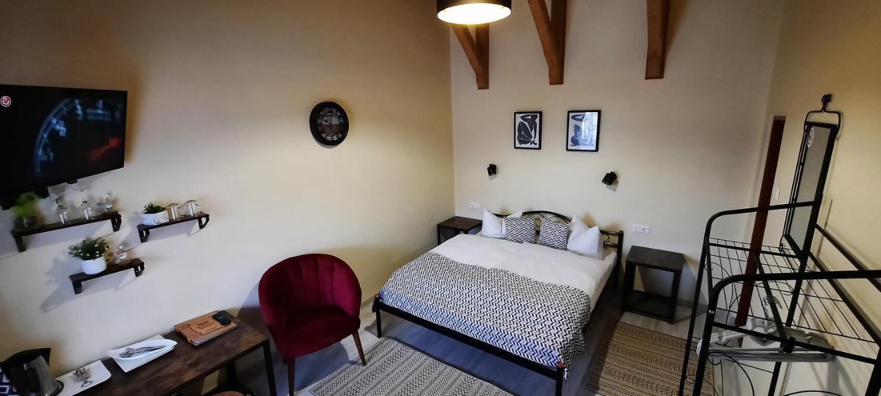 Bed and Breakfast Korona Panzió Odorheiu Secuiesc Exterior foto