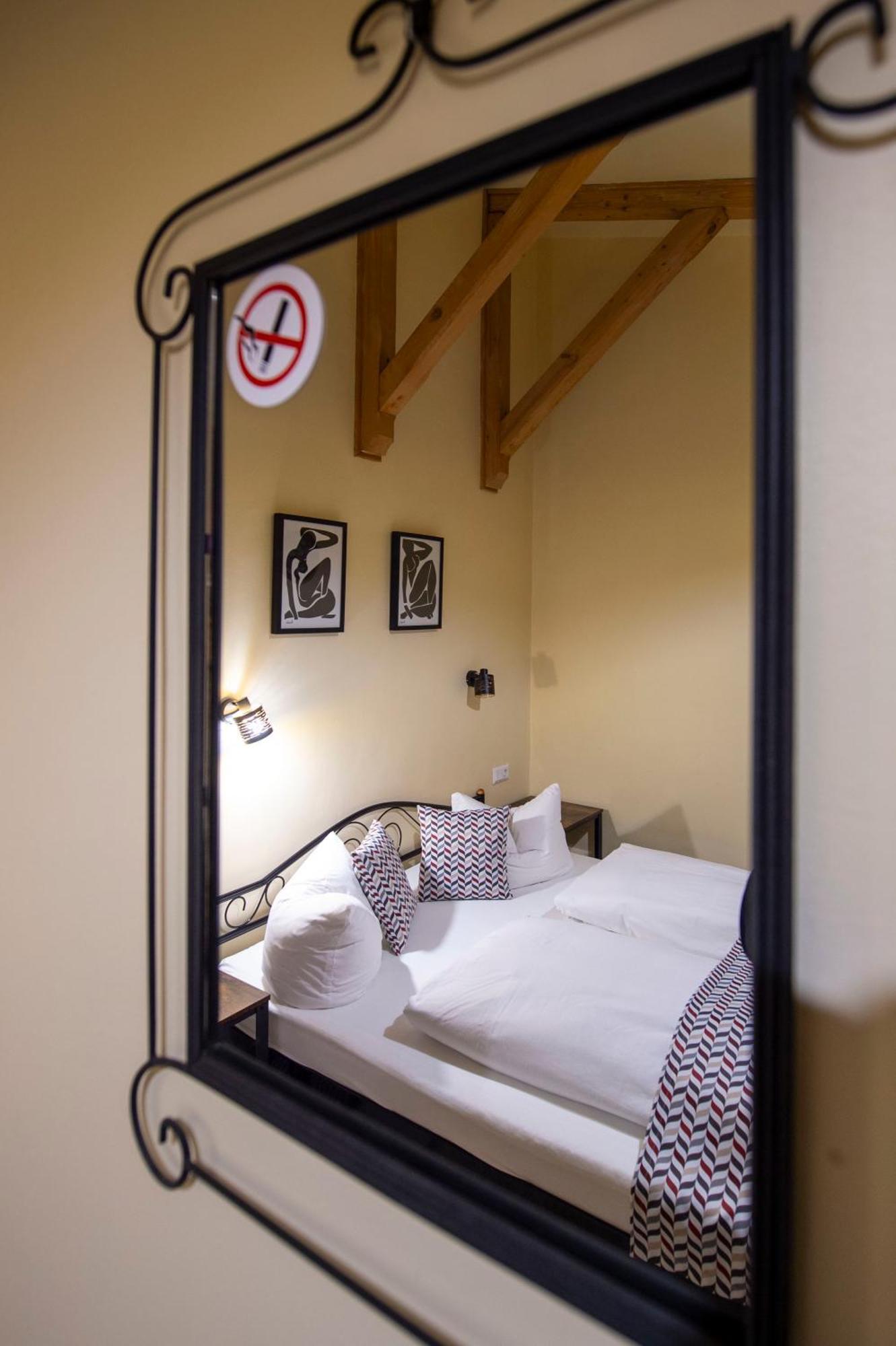 Bed and Breakfast Korona Panzió Odorheiu Secuiesc Exterior foto