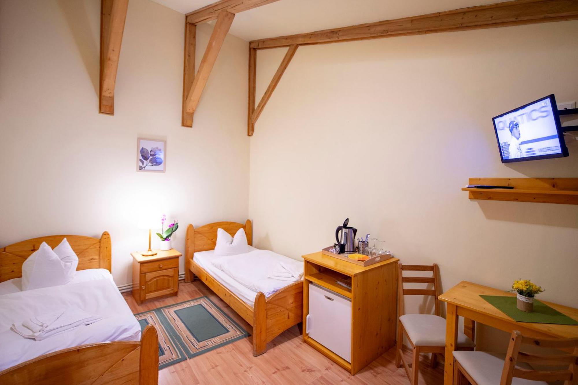 Bed and Breakfast Korona Panzió Odorheiu Secuiesc Exterior foto