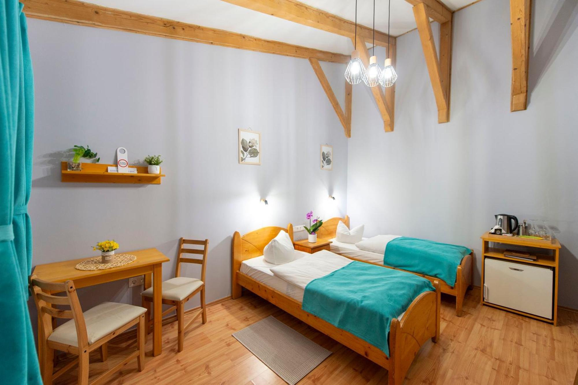 Bed and Breakfast Korona Panzió Odorheiu Secuiesc Exterior foto