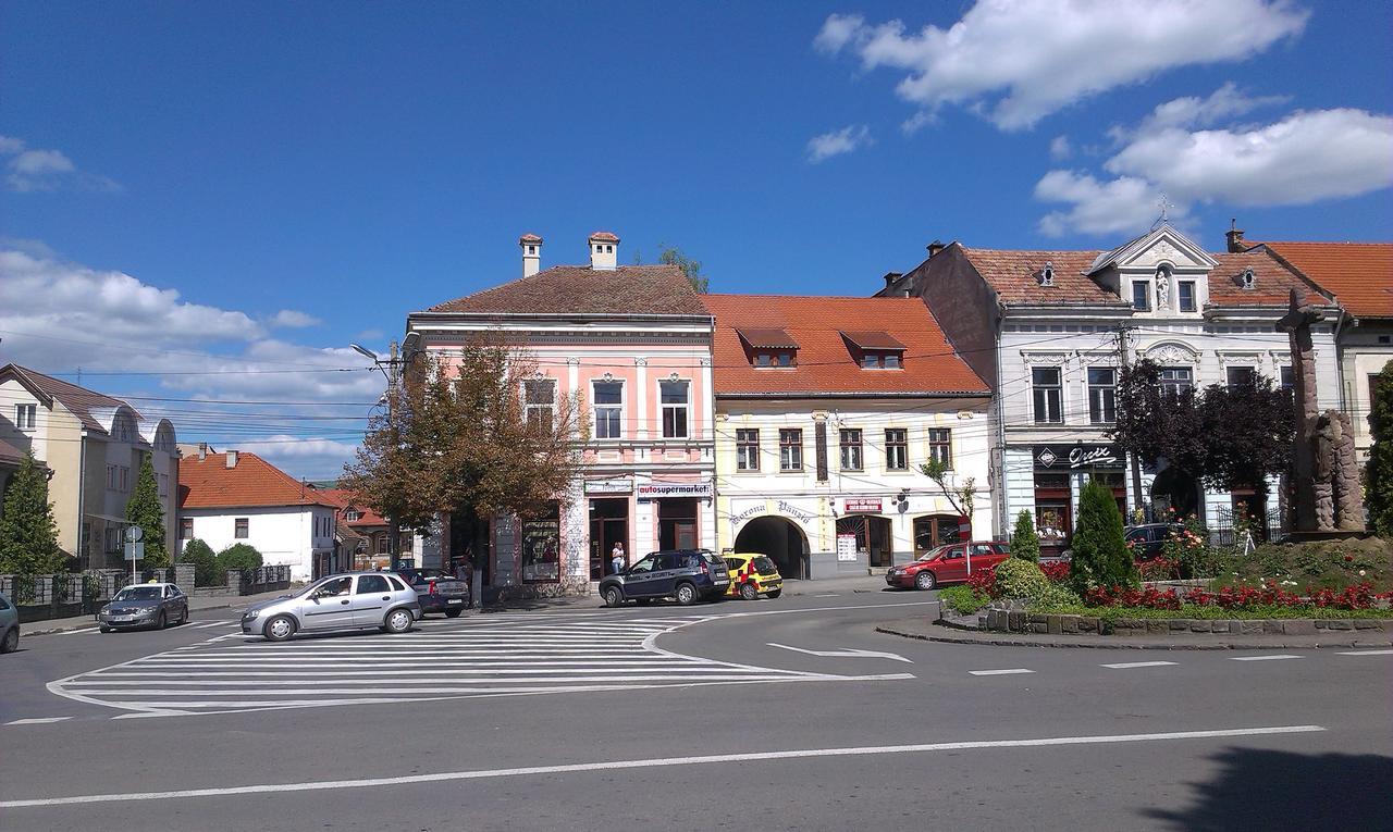 Bed and Breakfast Korona Panzió Odorheiu Secuiesc Exterior foto